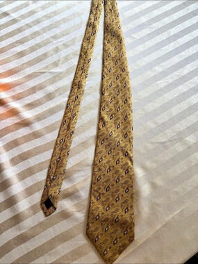 Perry Ellis Geometric Tie in Brown